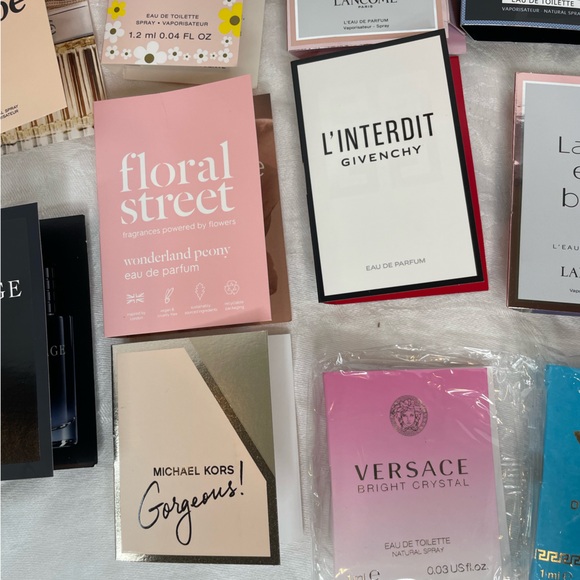 Perfume set with 26 samples (set 2 of 2) - Picture 4 of 15